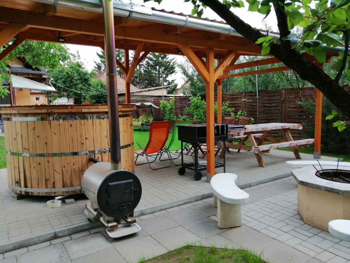 Apollo Vendeghaz Apartment Edelény Екстериор снимка