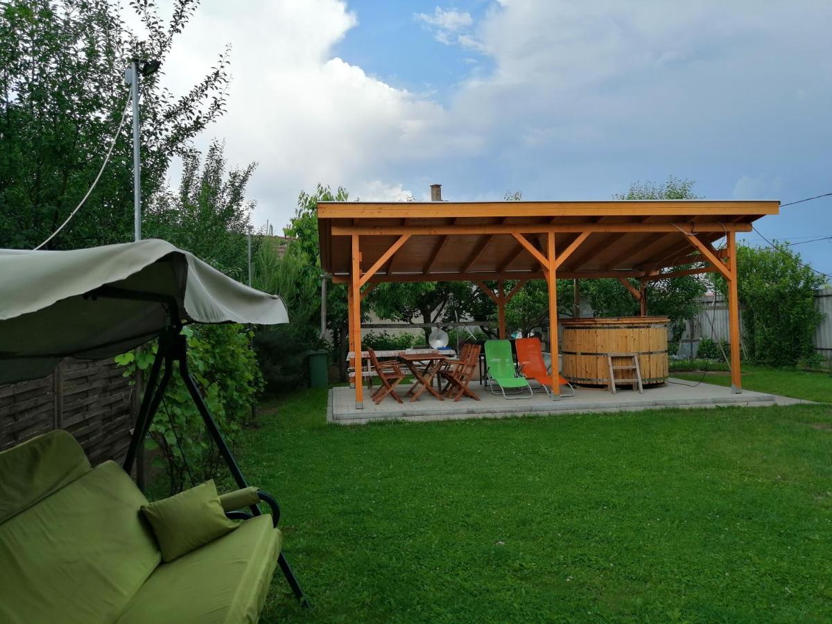Apollo Vendeghaz Apartment Edelény Екстериор снимка
