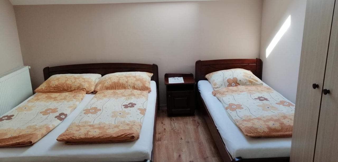 Apollo Vendeghaz Apartment Edelény Екстериор снимка