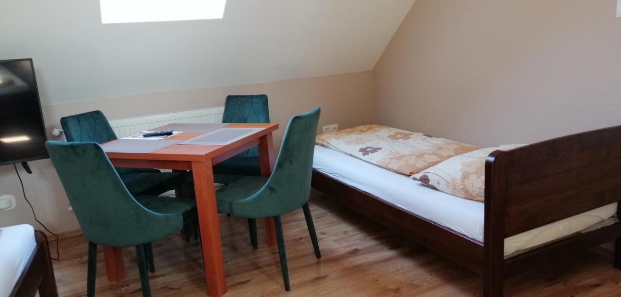 Apollo Vendeghaz Apartment Edelény Екстериор снимка