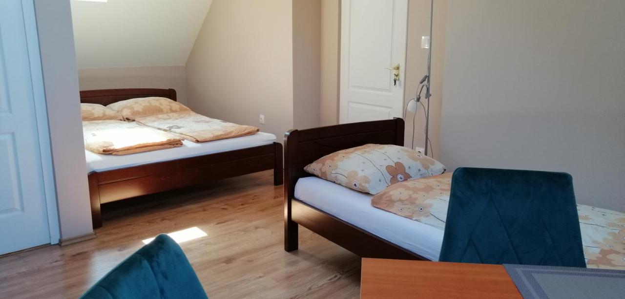 Apollo Vendeghaz Apartment Edelény Екстериор снимка