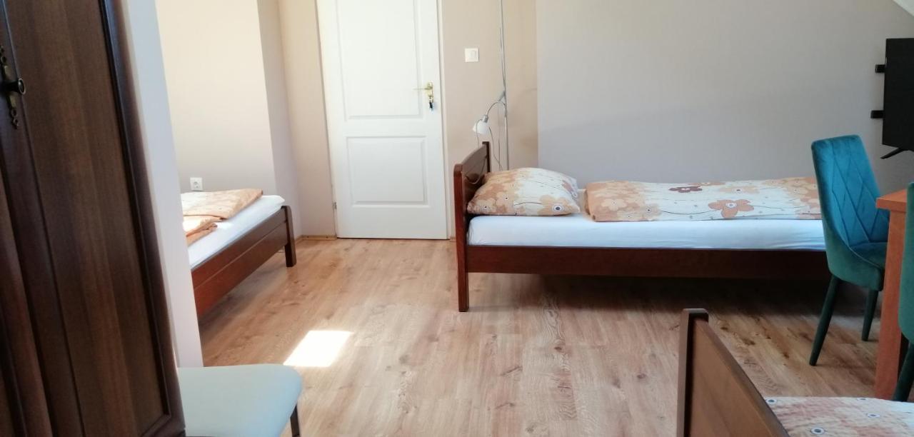 Apollo Vendeghaz Apartment Edelény Екстериор снимка