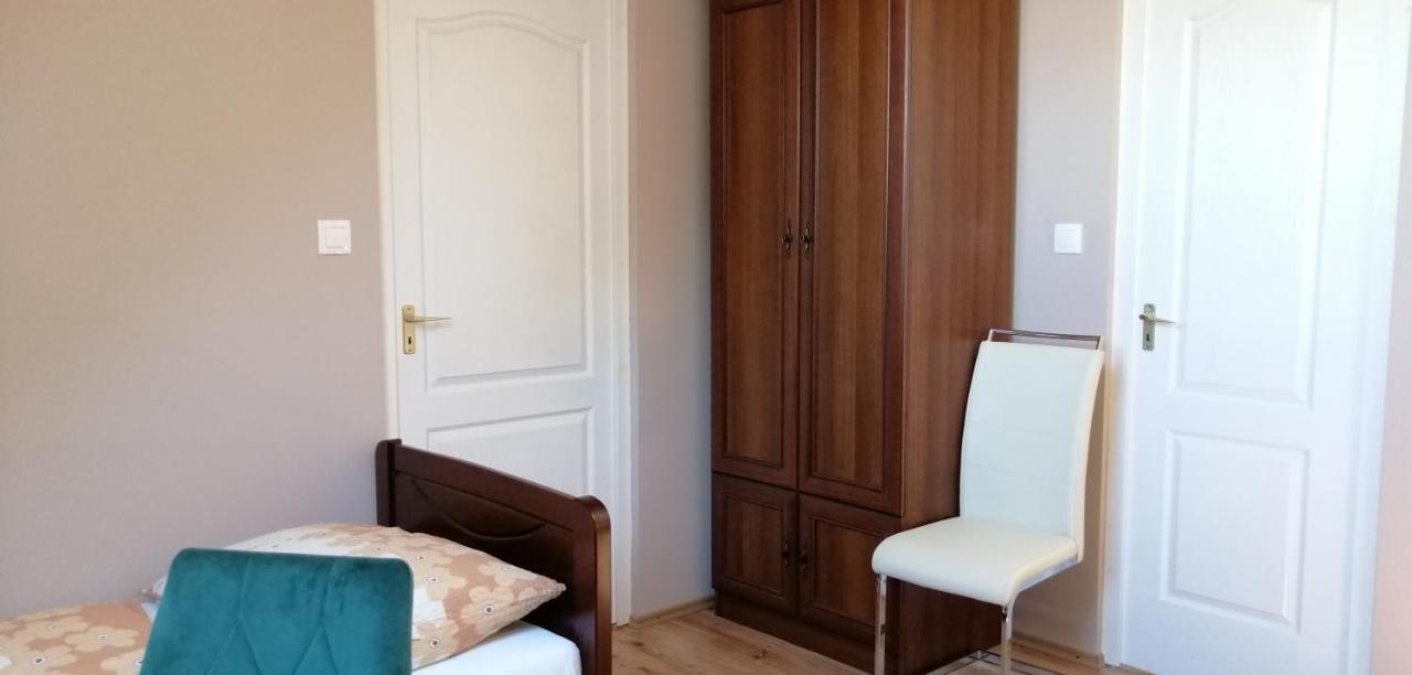 Apollo Vendeghaz Apartment Edelény Екстериор снимка