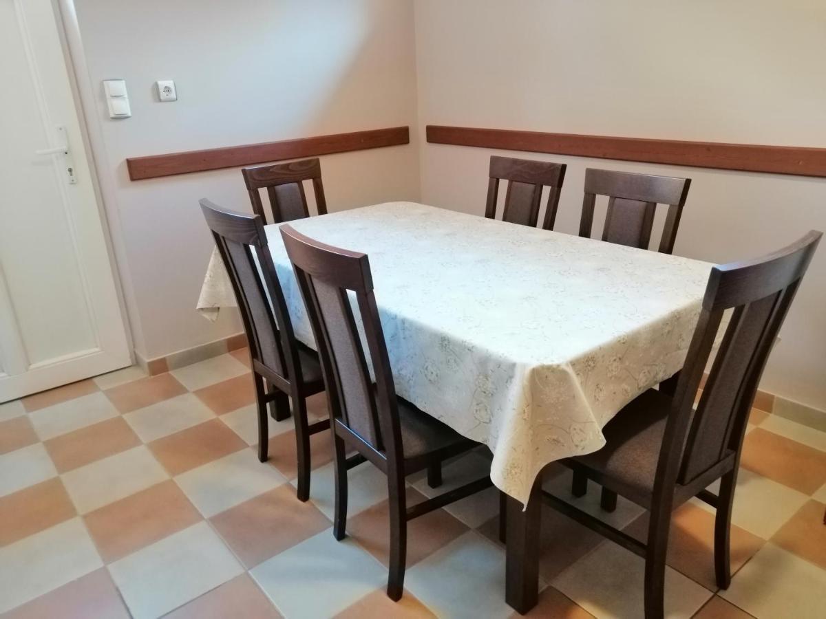 Apollo Vendeghaz Apartment Edelény Екстериор снимка