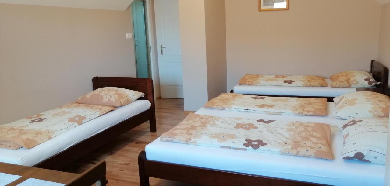 Apollo Vendeghaz Apartment Edelény Екстериор снимка
